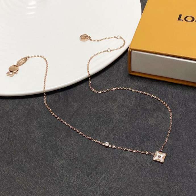 Picture of LV Necklace _SKULVnecklace02cly612286